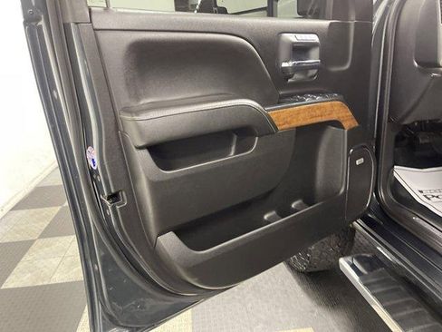 Used 2018 Chevrolet Silverado 2500 High Country w/ Duramax Plus Package AWD/4WD image 8