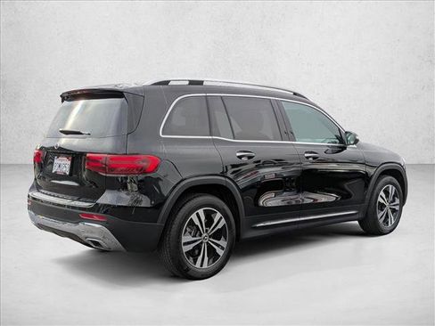 Certified 2025 Mercedes-Benz GLB 250 image 5