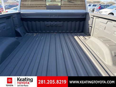Used 2025 GMC Sierra 2500 AT4 w/ AT4 Preferred Package AWD/4WD image 5
