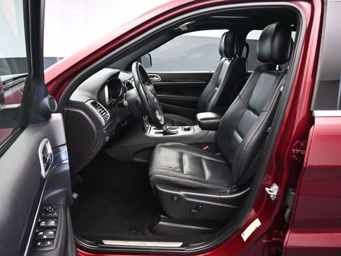 Used 2019 Jeep Grand Cherokee Limited image 11