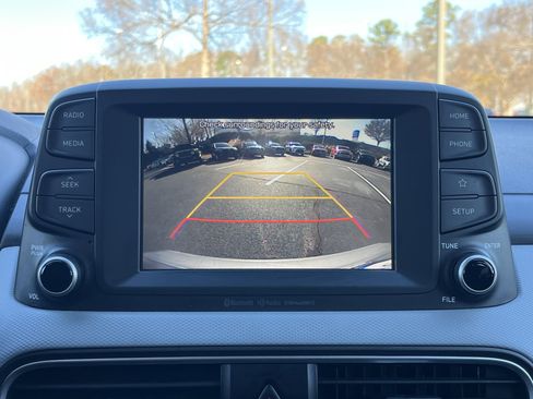 Used 2021 Hyundai Kona SEL w/ Cargo Package image 4