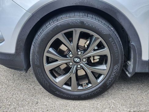 Used 2018 Hyundai Santa Fe Sport w/ 2.0T Ultimate Tech Package 05 FWD image 9