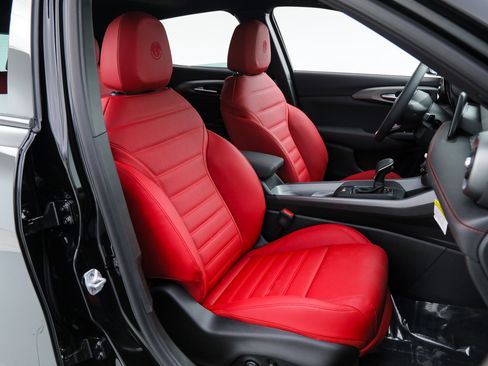 Used 2026 Alfa Romeo Tonale w/ Red Premium Package AWD/4WD image 14