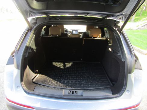 Used 2022 Lincoln Corsair Reserve w/ Equipment Group 201A image 15