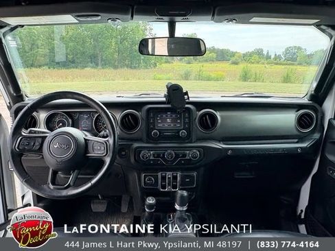 Used 2018 Jeep Wrangler Unlimited Sport S AWD/4WD image 11