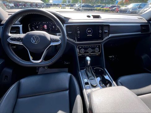 Used 2023 Volkswagen Atlas SE w/ Panoramic Sunroof Package AWD/4WD image 15