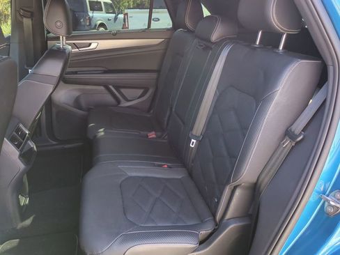 Used 2024 Volkswagen Atlas Cross Sport SE image 15