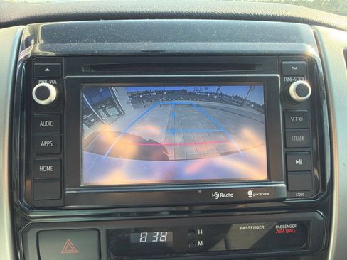 Used 2014 Toyota Tacoma 4x4 Double Cab w/ SR5 Package image 14