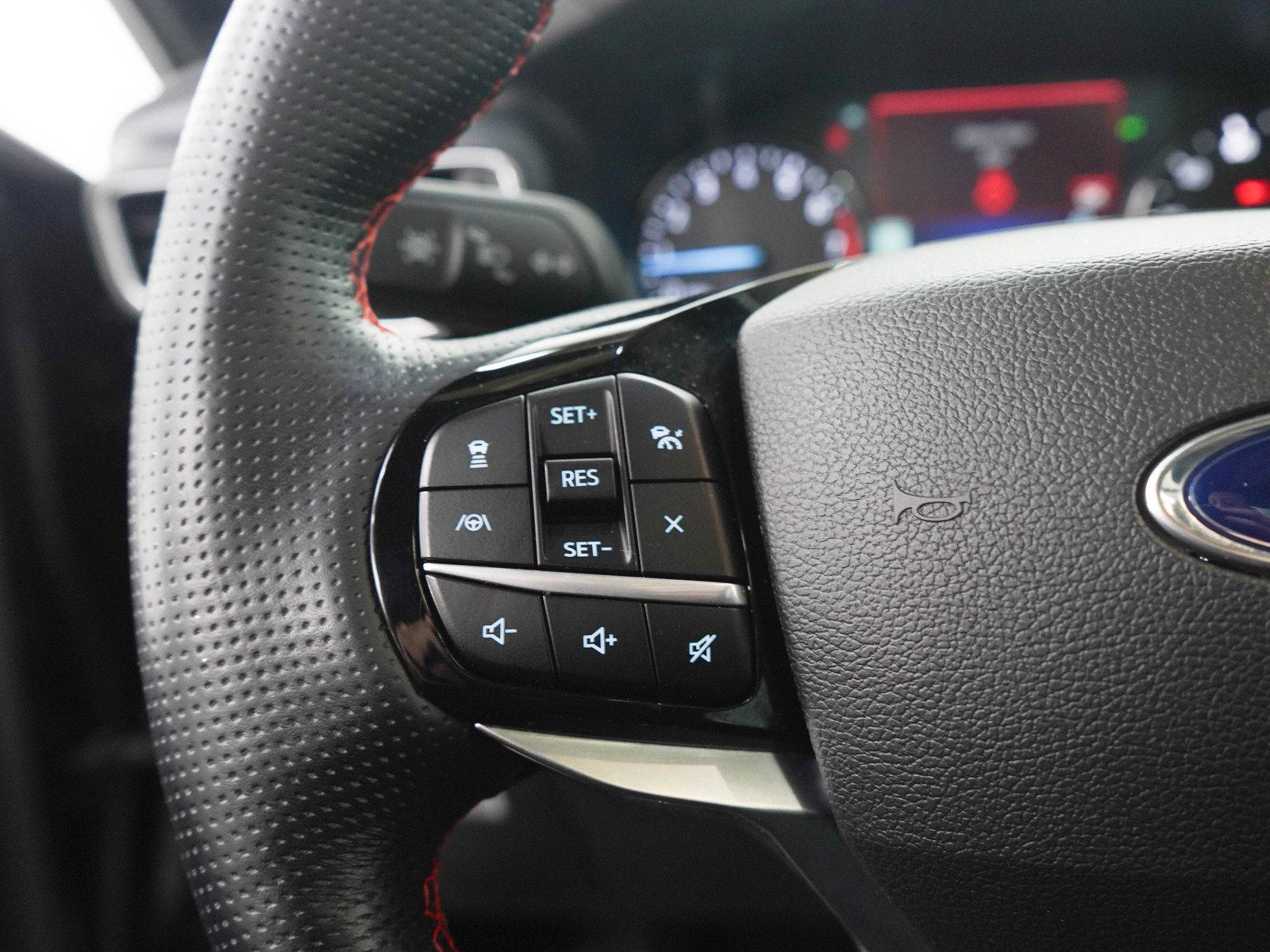 Used 2022 Ford Explorer ST-Line AWD/4WD image 26