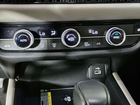 Used 2025 Honda HR-V EX-L image 23