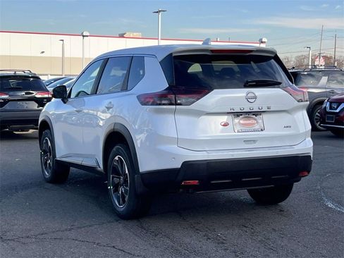 New 2026 Nissan Rogue SV w/ Cold Weather Package image 4
