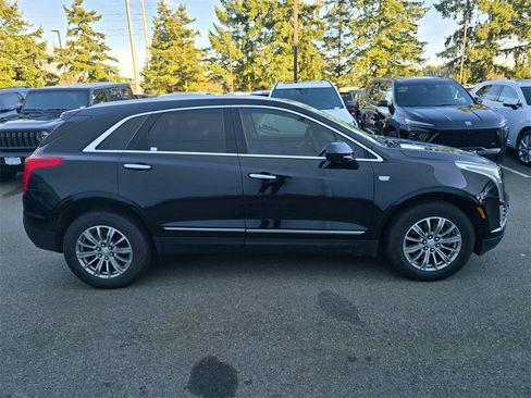 Used 2018 Cadillac XT5 Luxury w/ Driver Awareness Package image 39
