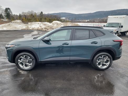 New 2026 Chevrolet Trax LT w/ LT Convenience Package image 5