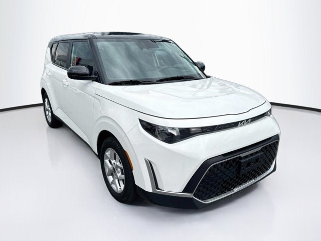 Certified 2024 Kia Soul S FWD image 3