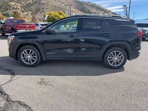 Used 2024 GMC Terrain SLT image 7