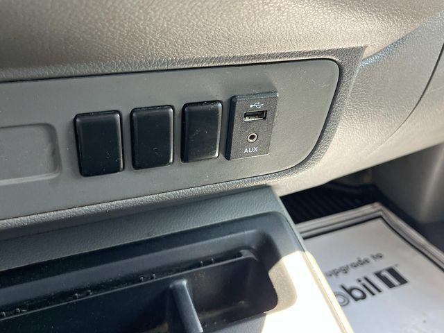 Used 2018 Nissan NV 3500 S RWD image 28