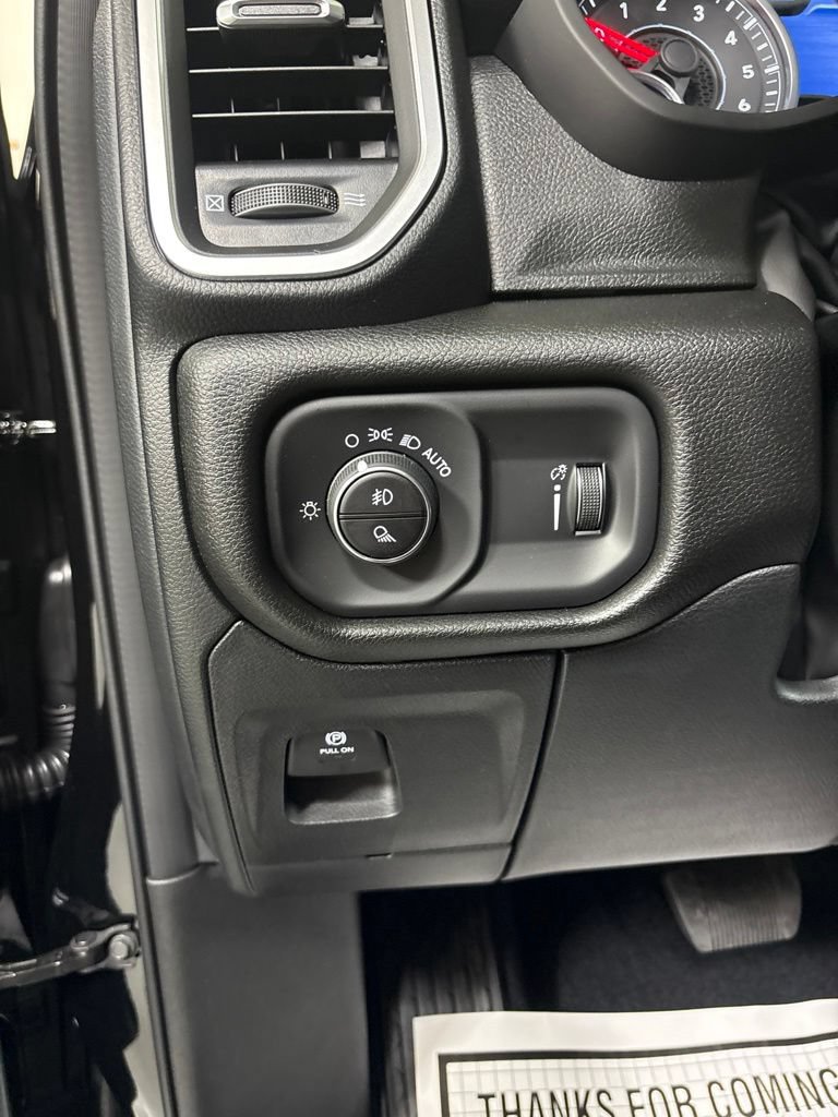 New 2026 RAM 1500 Express AWD/4WD image 11