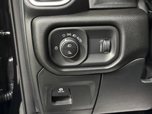New 2026 RAM 1500 Express AWD/4WD image 11