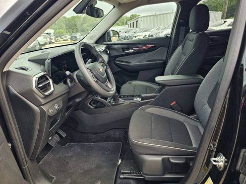 Used 2026 Chevrolet TrailBlazer LT FWD image 16