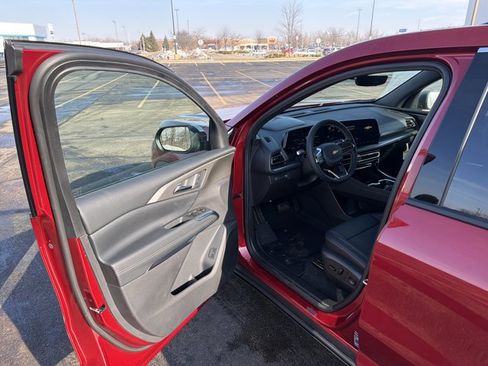 New 2026 Chevrolet Traverse LT image 9