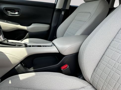Certified 2024 Honda HR-V LX image 18