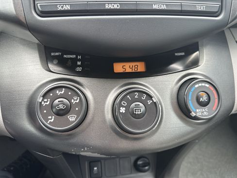 Used 2012 Toyota RAV4 4WD w/ Value Pkg image 20