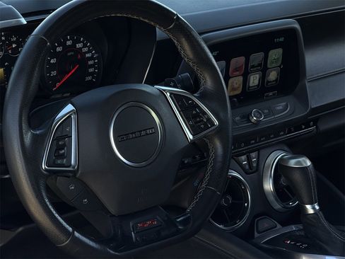 Used 2016 Chevrolet Camaro SS image 11