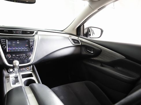 Used 2018 Nissan Murano SV image 15