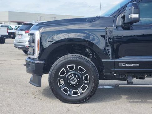 Used 2025 Ford F250 Platinum AWD/4WD image 9