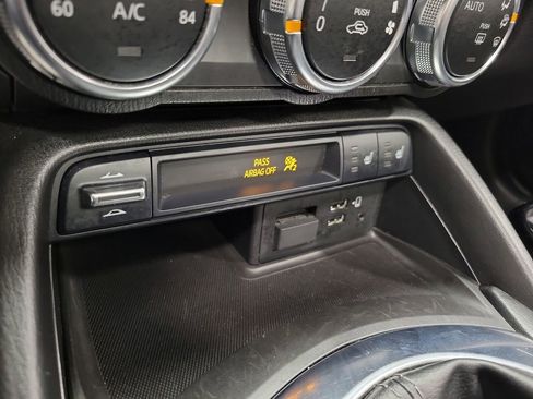 Used 2022 MAZDA MX-5 Miata RF Grand Touring image 16