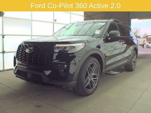 Used 2025 Ford Explorer ST-Line w/ ST-Line Street Pack AWD/4WD image 2