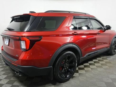 Certified 2025 Ford Explorer ST image 3