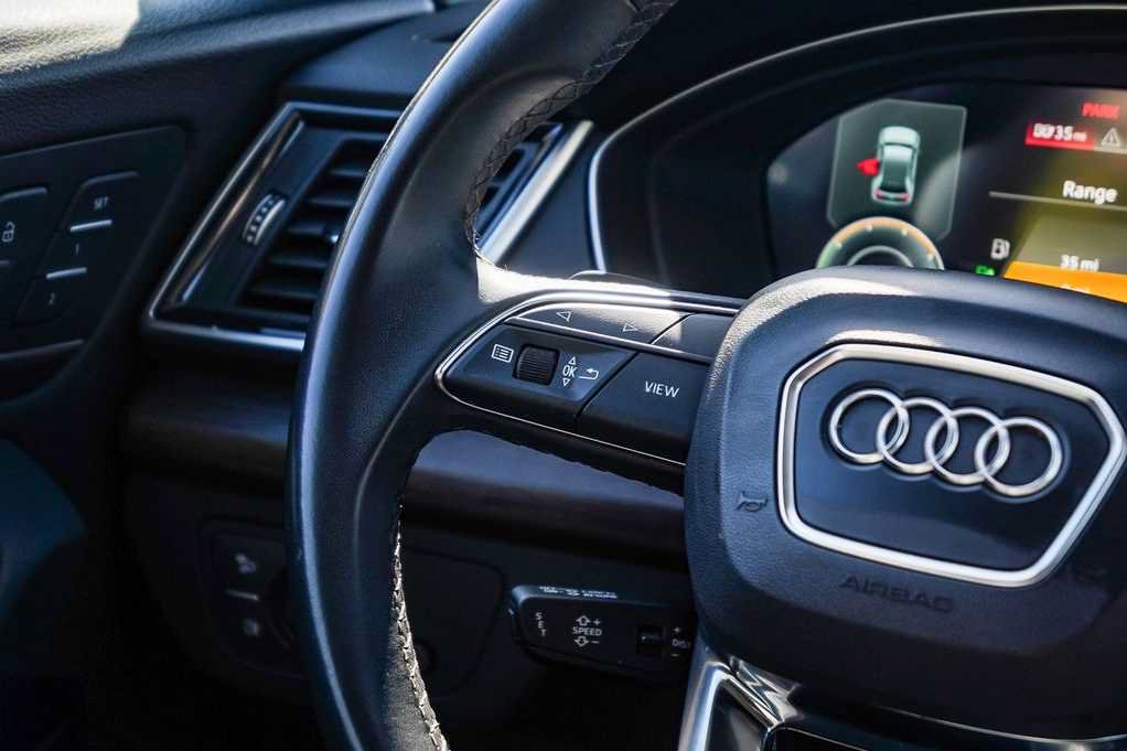 Used 2023 Audi Q5 e Premium AWD/4WD image 16
