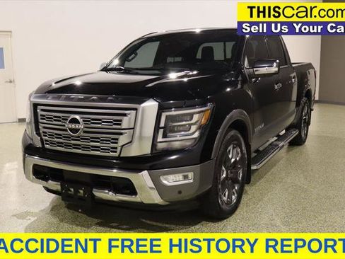 Used 2024 Nissan Titan Platinum Reserve w/ Moonroof Package RWD image 3