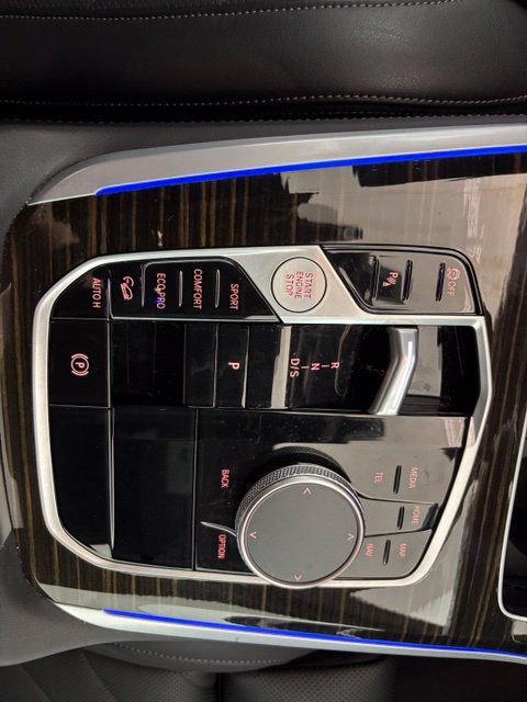 Certified 2025 BMW X5 xDrive40i w/ M Sport Package AWD/4WD image 18