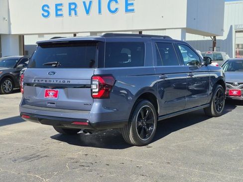 Used 2022 Ford Expedition Max Limited image 6