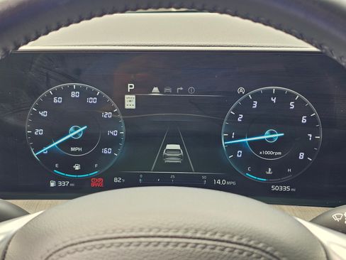 Used 2024 Kia Telluride SX w/ Towing Package FWD image 23