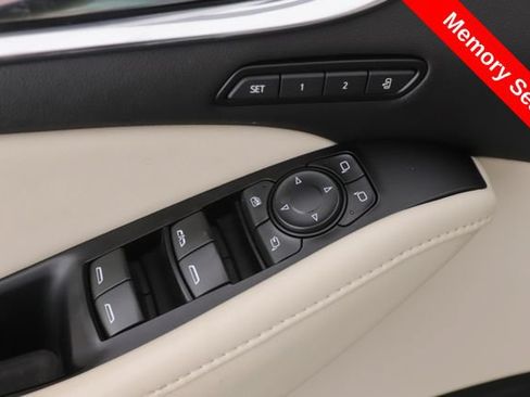 Used 2024 Buick Enclave Avenir w/ Avenir Technology Package AWD/4WD image 20