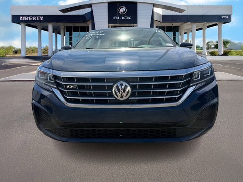 Used 2021 Volkswagen Passat 2.0T R-Line image 3