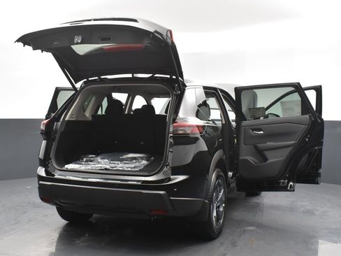 New 2026 Nissan Rogue SV image 34