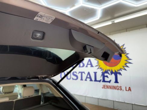 Used 2020 Lincoln Nautilus Reserve w/ Equipment Group 201A FWD image 20