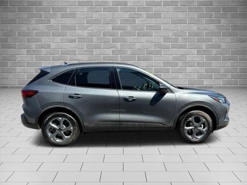 Certified 2025 Ford Escape ST-Line w/ Cold Weather Package AWD/4WD image 4