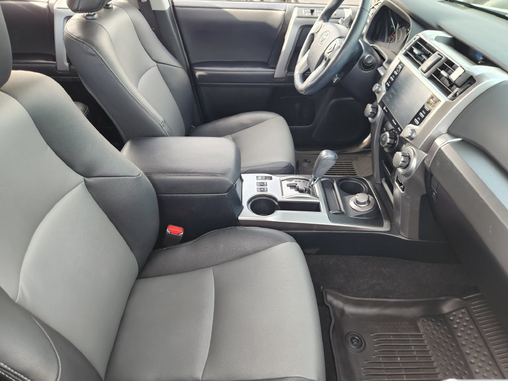 Used 2023 Toyota 4Runner SR5 Premium w/ Moonroof Package AWD/4WD image 9