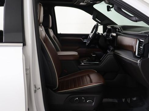 Used 2025 GMC Sierra 1500 Denali Ultimate image 33