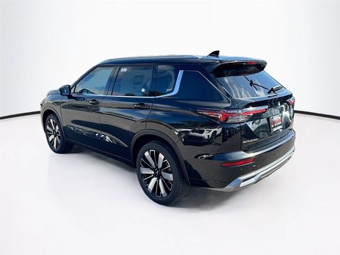 New 2026 Mitsubishi Outlander SEL image 5