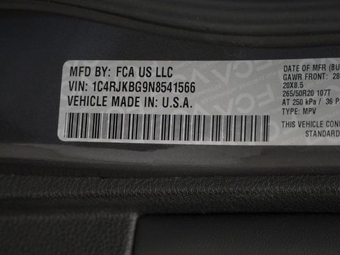 Used 2022 Jeep Grand Cherokee L Limited AWD/4WD image 47