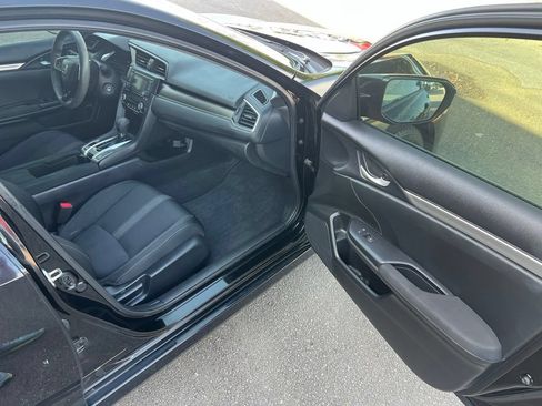 Used 2020 Honda Civic LX image 9