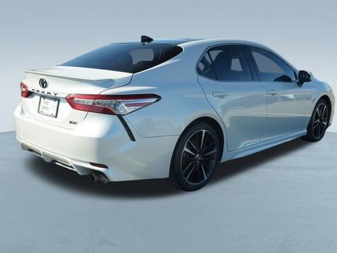 Used 2020 Toyota Camry XSE image 8