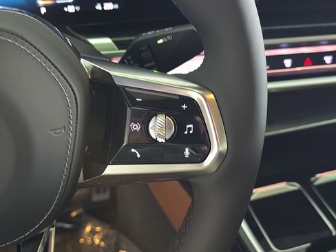 New 2026 BMW i7 xDrive60 w/ Executive Package image 33