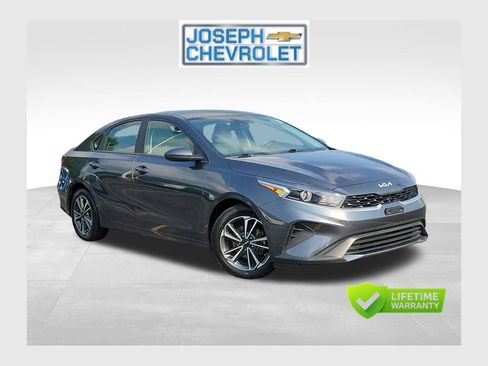 Used 2023 Kia Forte LXS FWD image 1
